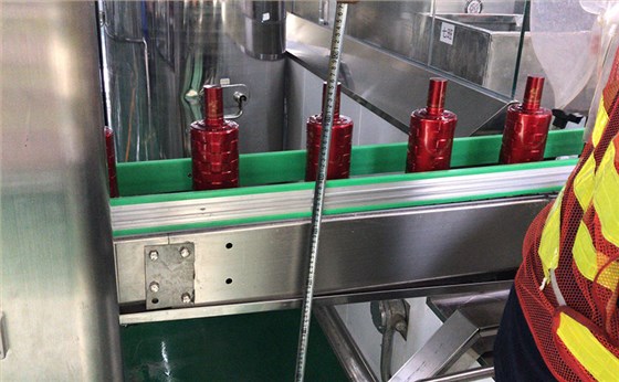 中山大红鹰dhy客户酒产品生产线